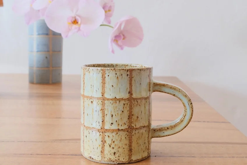 Dandelion Checkered Mug